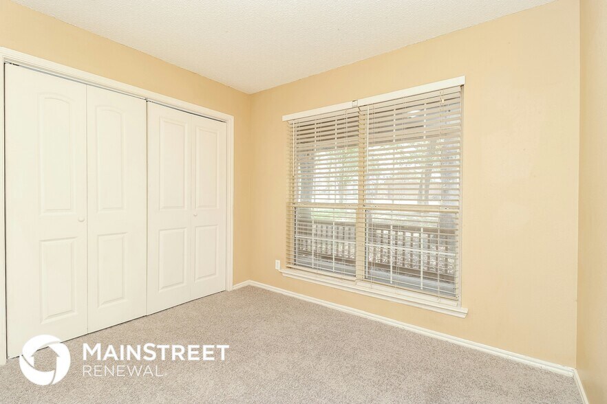 Building Photo - 628 Inwood Rd