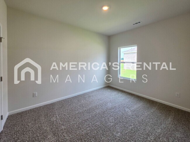 Building Photo - 180 Keller Dr