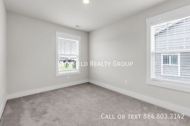 Building Photo - 271 Dalmatian Dr