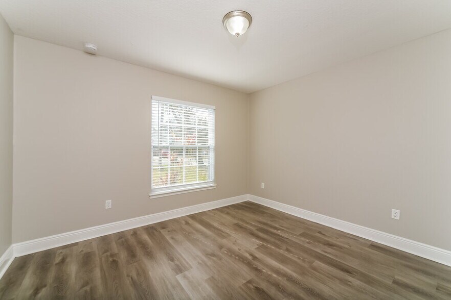 Building Photo - 155 Birmingham Dr