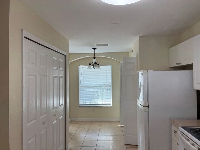 Building Photo - 2607 Emerald Lake Ct