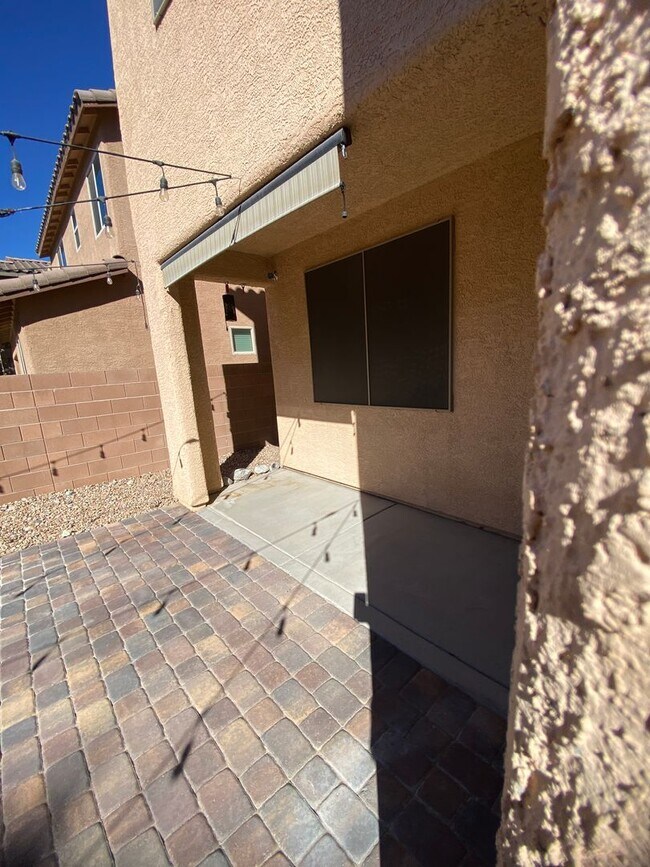 Building Photo - AMERICANA Property Mgmt - Beautiful 4 beds...
