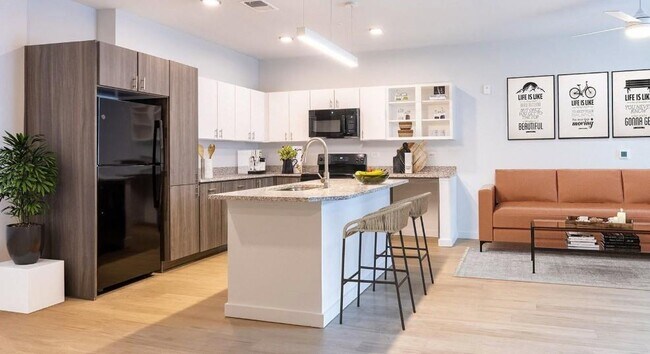 Building Photo - 750 Avondale Creek Dr.