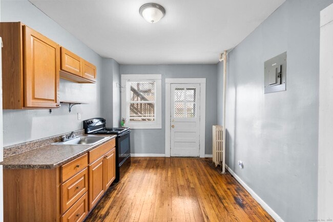 Primary Photo - 38 Beacon St