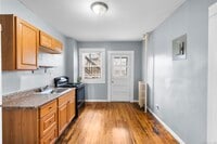 Building Photo - 38 Beacon St