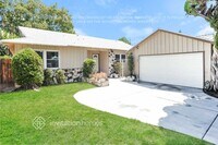 Building Photo - 10544 Densmore Ave