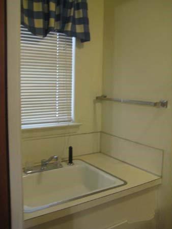 Building Photo - 1500 W Baldridge St