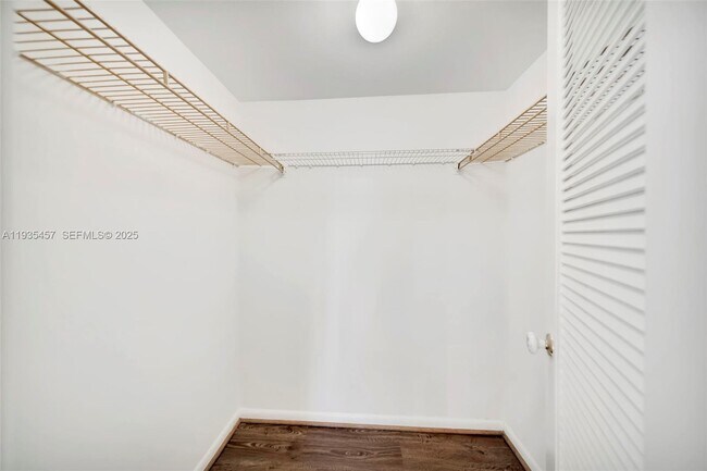 Building Photo - 2450 Deer Creek Country Club Blvd