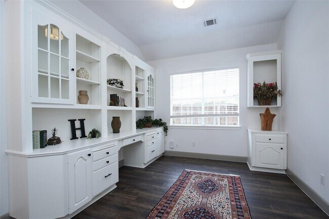 Building Photo - 5522 Island Breeze Dr