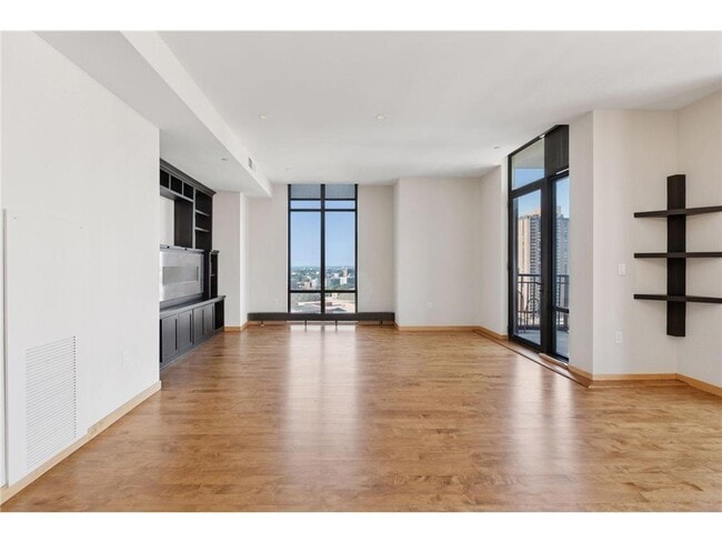 Building Photo - 201 S 11th St