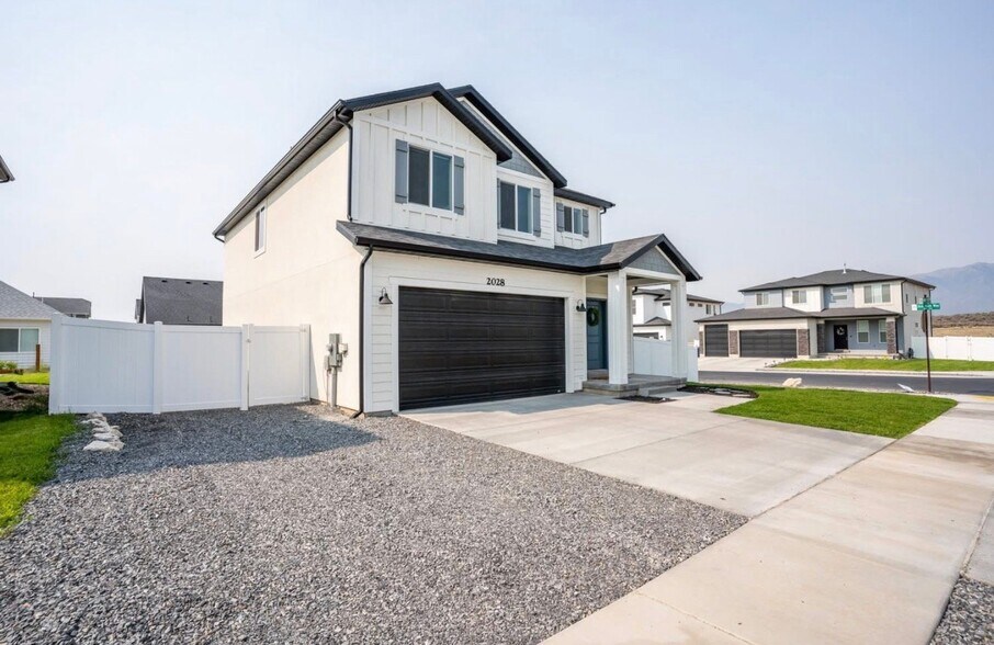 Building Photo - 2028 Bald Eagle Way