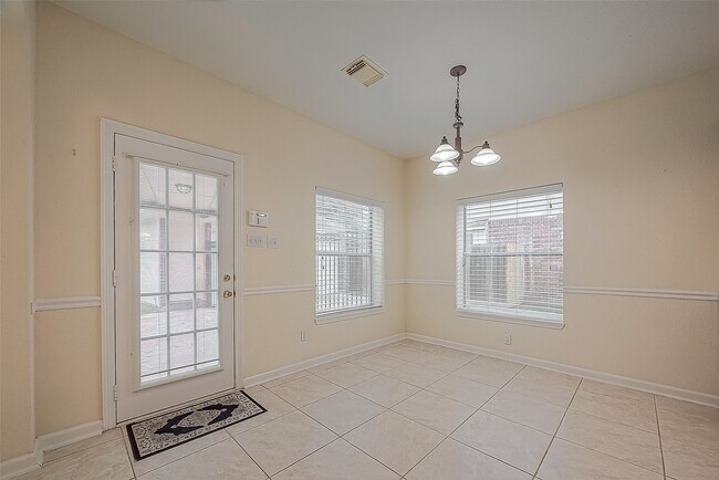 Building Photo - 3218 Twinmont Ln