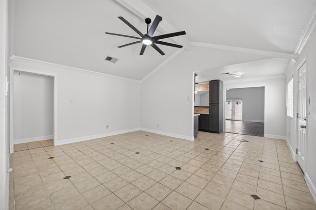 Building Photo - 13010 Abalone Way