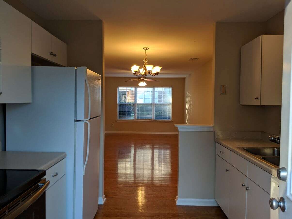 Kitchen - 3381 Weston St