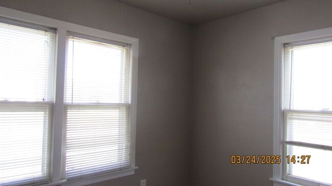 Building Photo - New listing! Pet Friendly