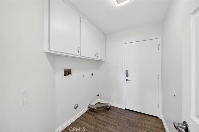 Building Photo - 3355 Sterling Dr