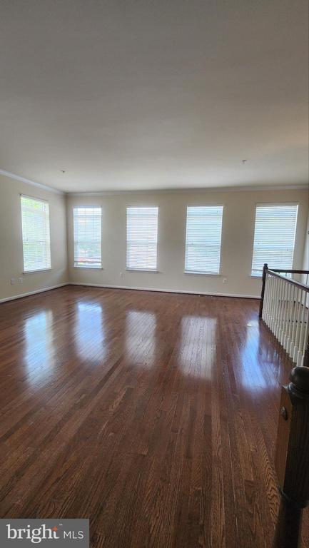 Building Photo - 23236 Roberts Tavern Dr