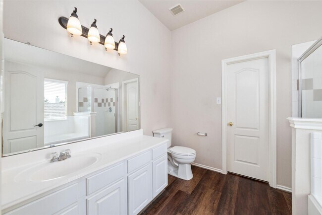 Building Photo - 9823 Lynette Falls Dr