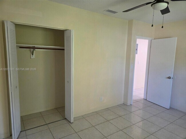 Building Photo - 6050 SW 34th St