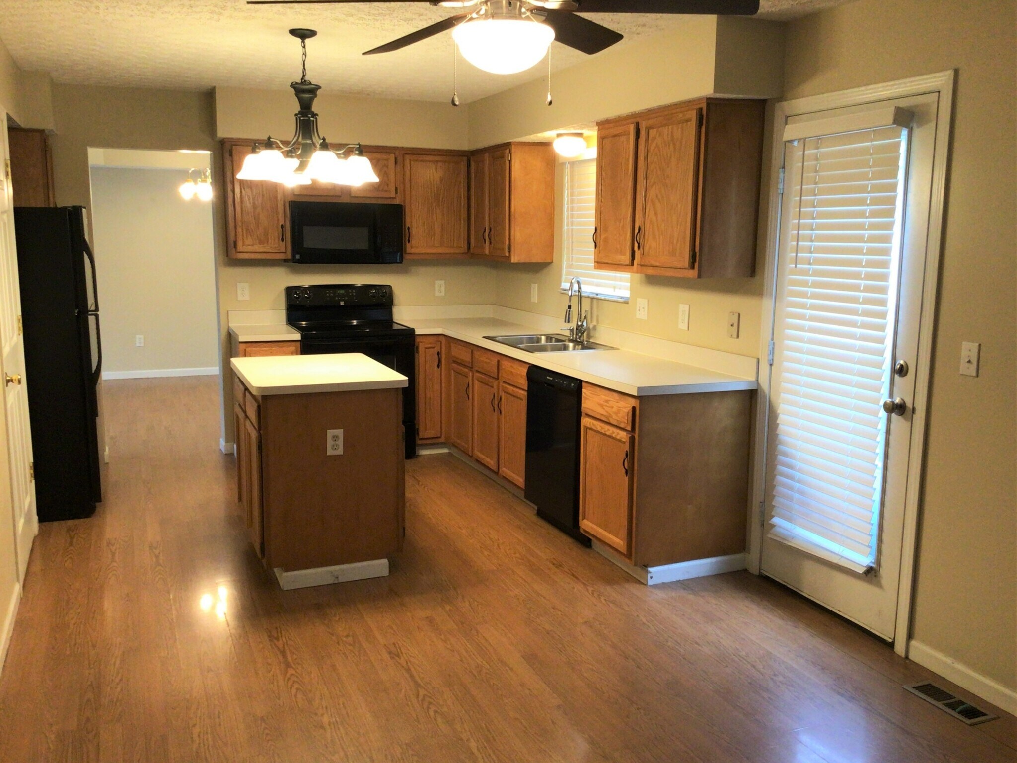 Building Photo - 1543 Windsong Dr