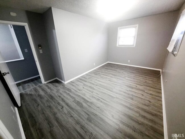 Building Photo - 3206 W Cypress Dr