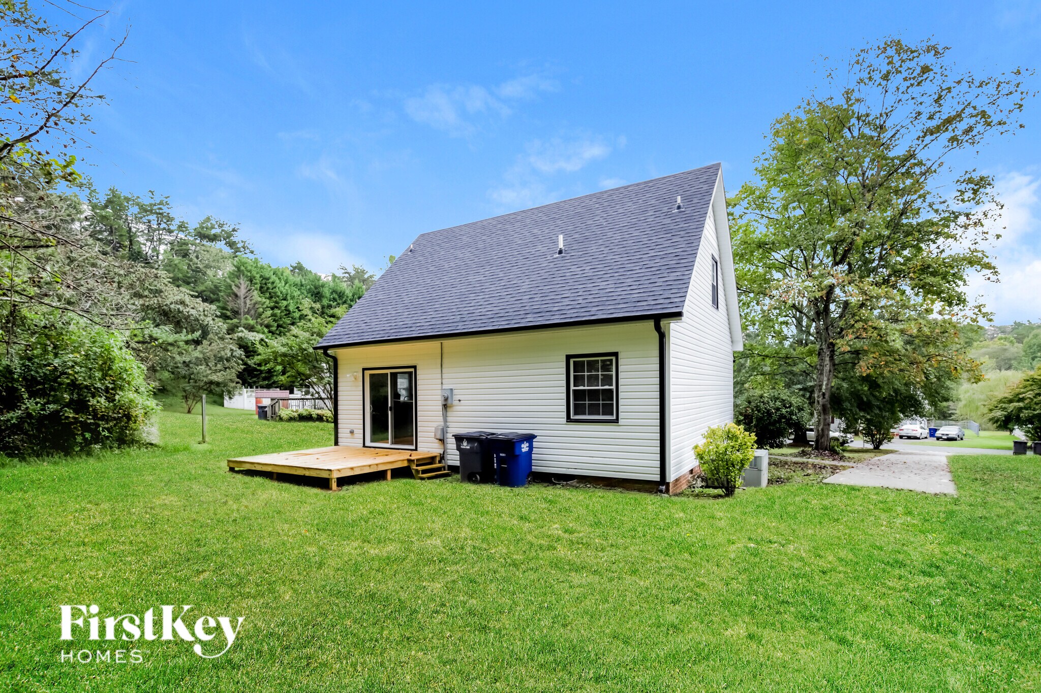 Building Photo - 3808 Spring Branch Dr