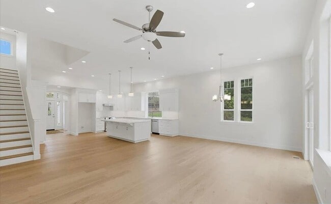 Building Photo - Spacious Custom Built Home in NW Corvallis