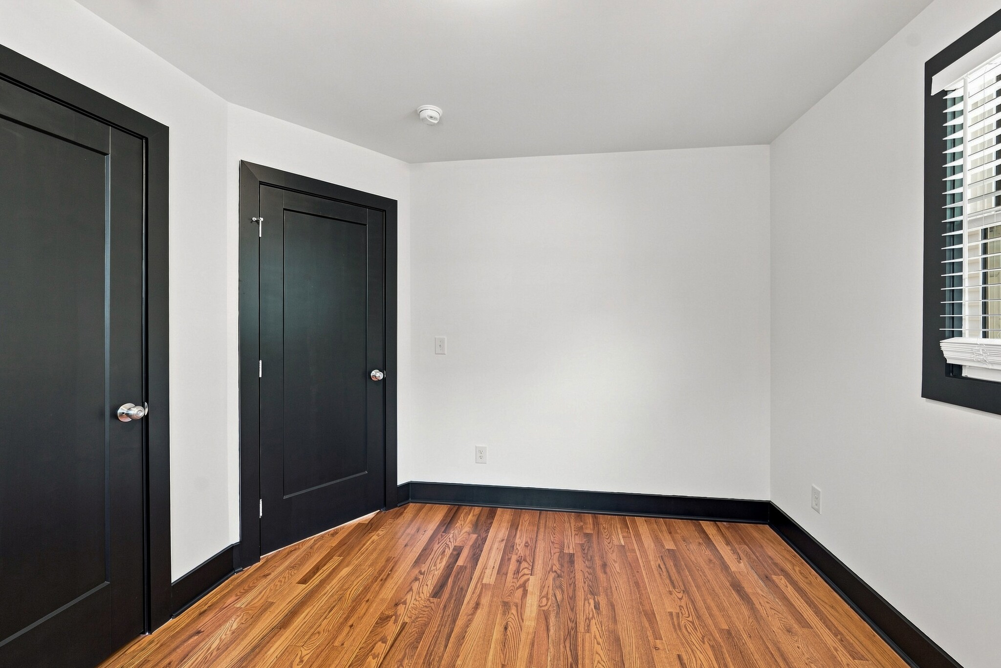 Building Photo - 625 Maclaurin Ct