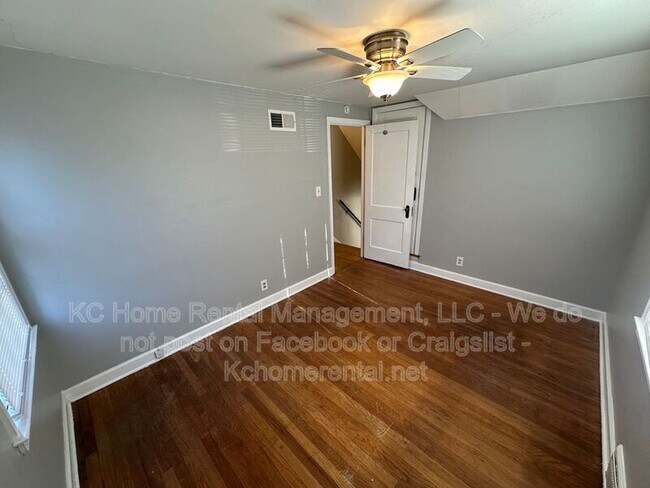 Building Photo - 4418 Sunrise Dr