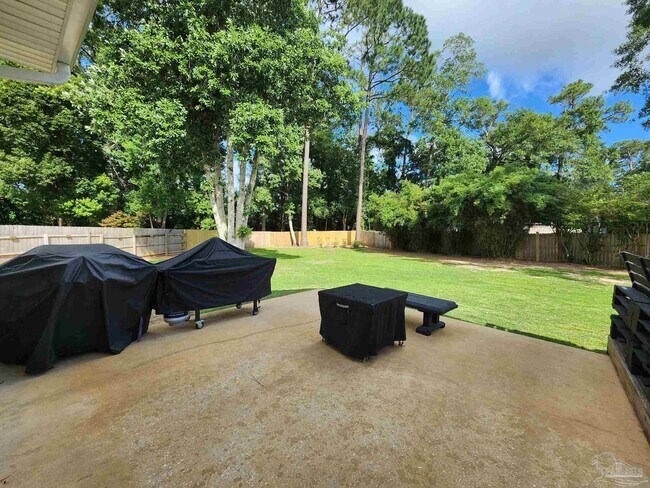 Building Photo - 589 Bobwhite Pl