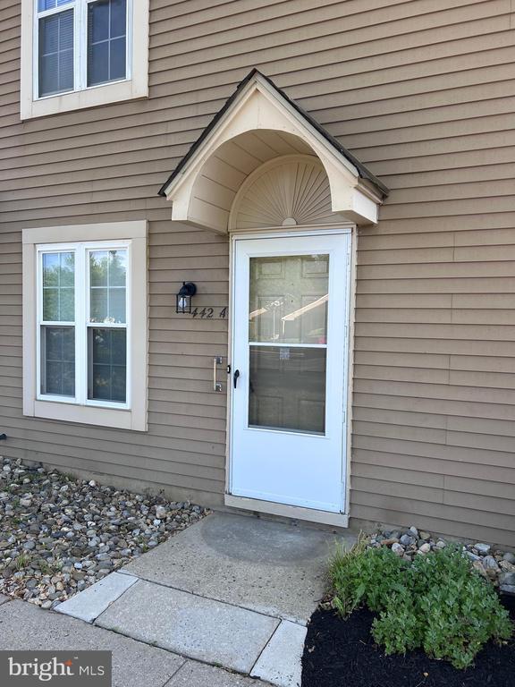 Building Photo - 5107A Adelaide Dr