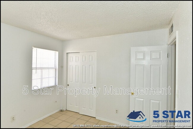 Building Photo - 8933 Kenneth St