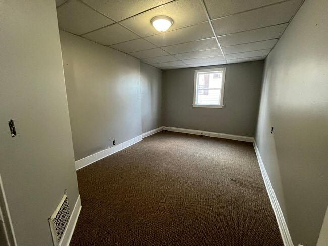 Building Photo - 325 2nd St NW