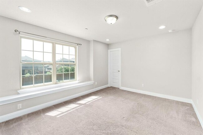 Building Photo - 19011 Pequenia Cove