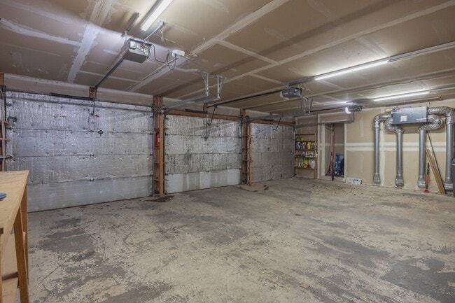 Building Photo - Spacious 5 Bedroom Home on 6 Acres – North Pole, Alaska