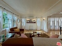 Building Photo - 837 5th St