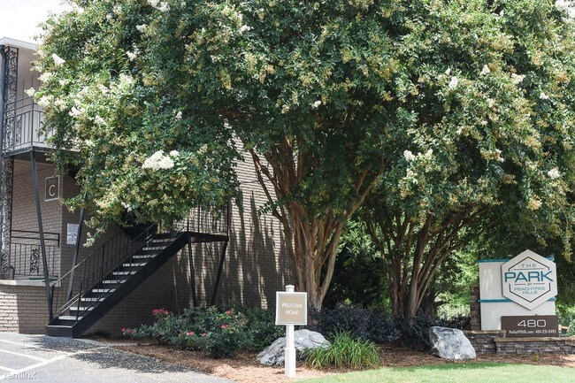 Building Photo - 480 Peachtree Hills Ave NE