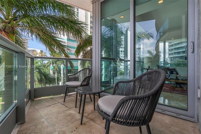 Building Photo - 1331 Brickell Bay Dr