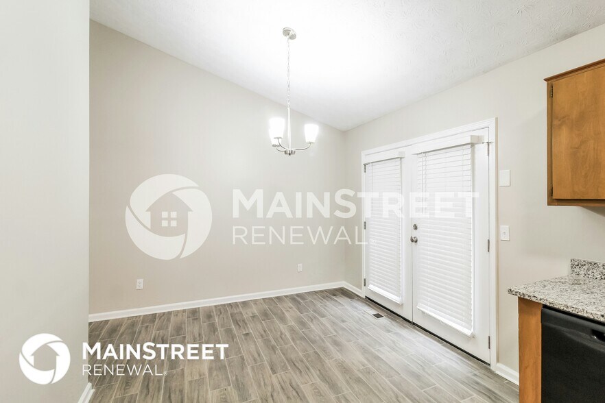 Building Photo - 6820 Summit View Dr