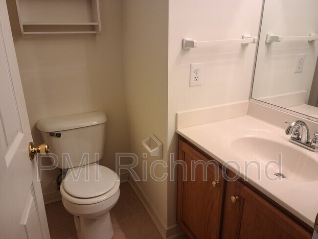 Building Photo - 8014 Cottesmore Ct