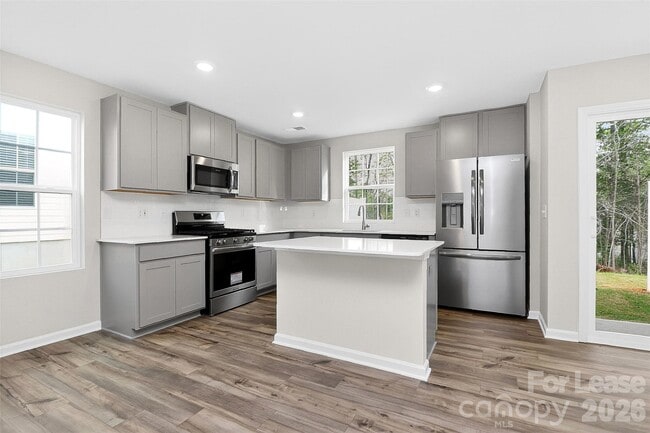 Building Photo - 10032 Greystar Ln