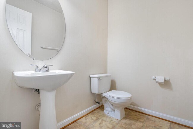 Building Photo - 409 Potomac Hills Dr