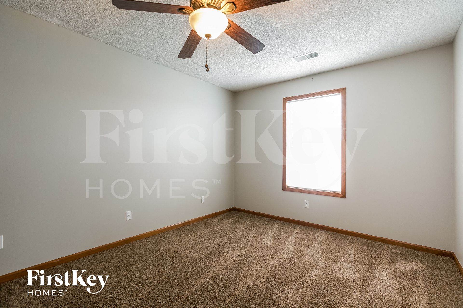 Building Photo - 11104 Highview Rd