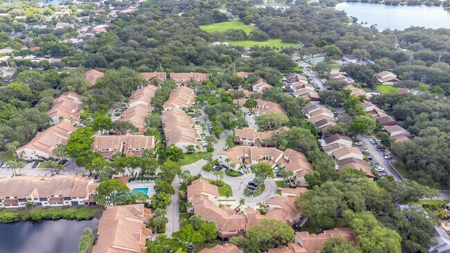 Building Photo - 3351 Emerald Oaks Dr