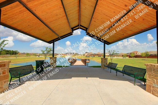 Building Photo - 248 Waters Rdg Dr