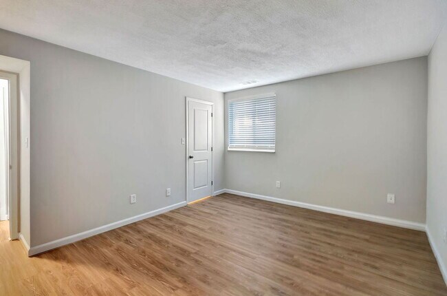 Building Photo - 4302 Batavia Meadows Dr