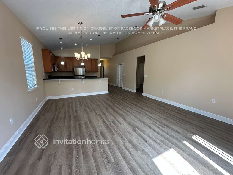 Building Photo - 533 Hibiscus Cove Dr