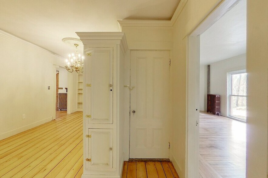 Building Photo - 711 Union St