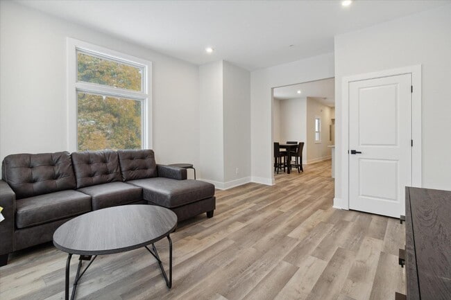 Building Photo - 1164 Terrace St