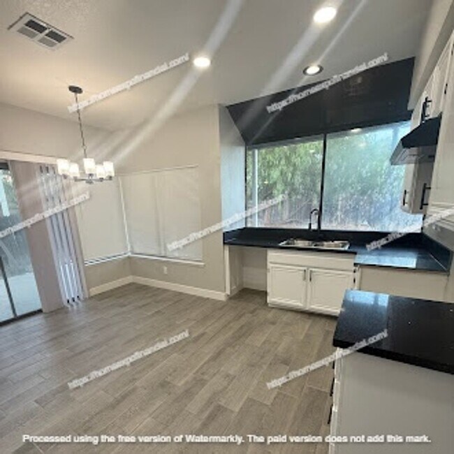 Building Photo - Nice Home For Rent